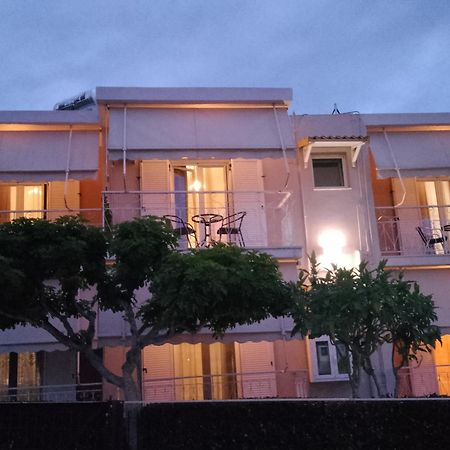 Vicky'S Guesthouse 카보스 외부 사진