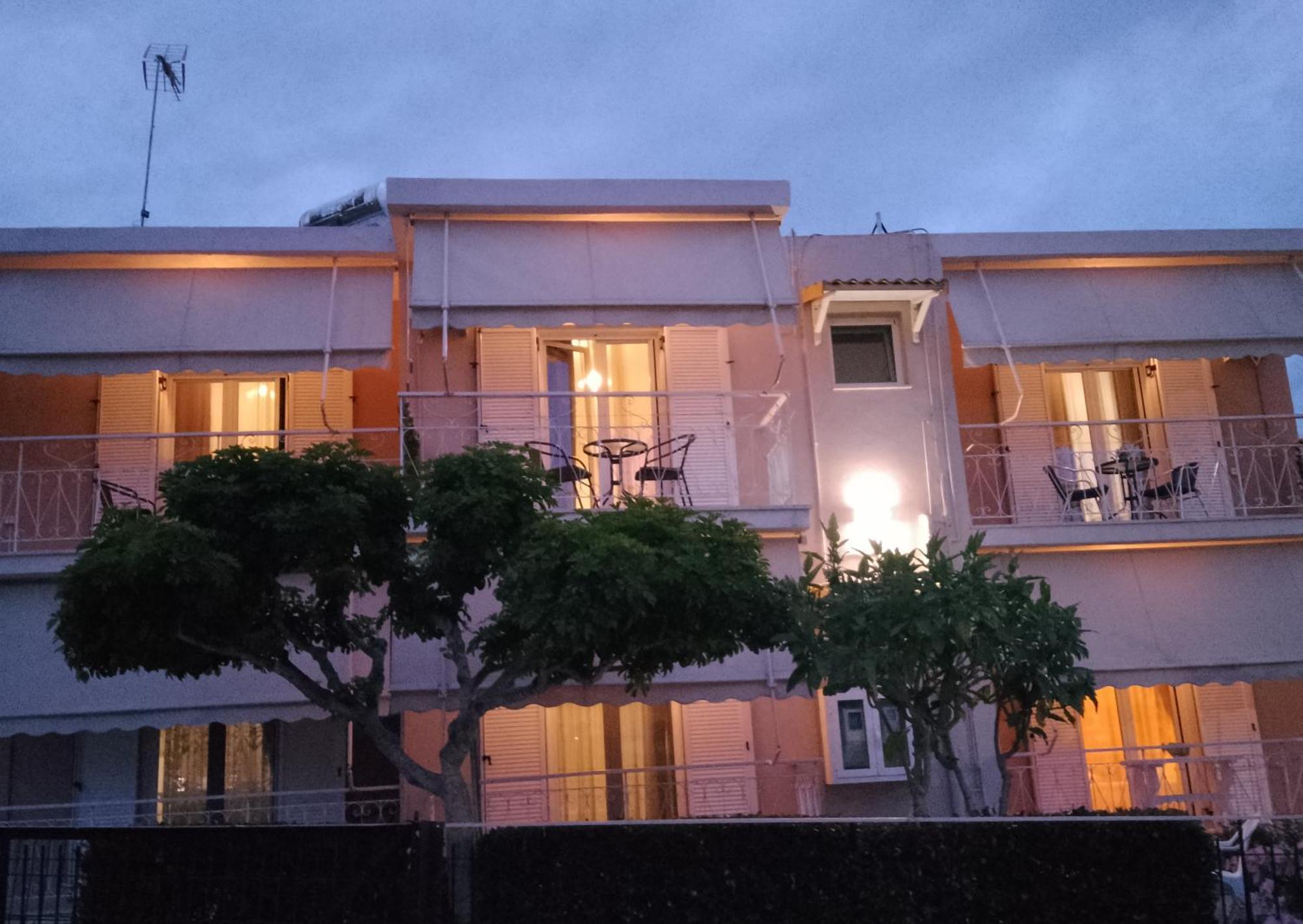 Vicky'S Guesthouse 카보스 외부 사진